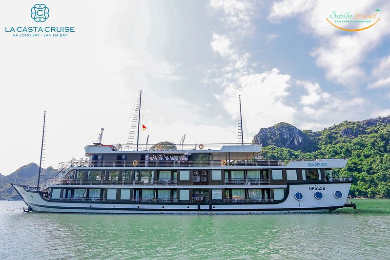 Halong La Casta Cruises is high quality 5-star cruise line operating in Halong Bay- Lan Ha Mr..