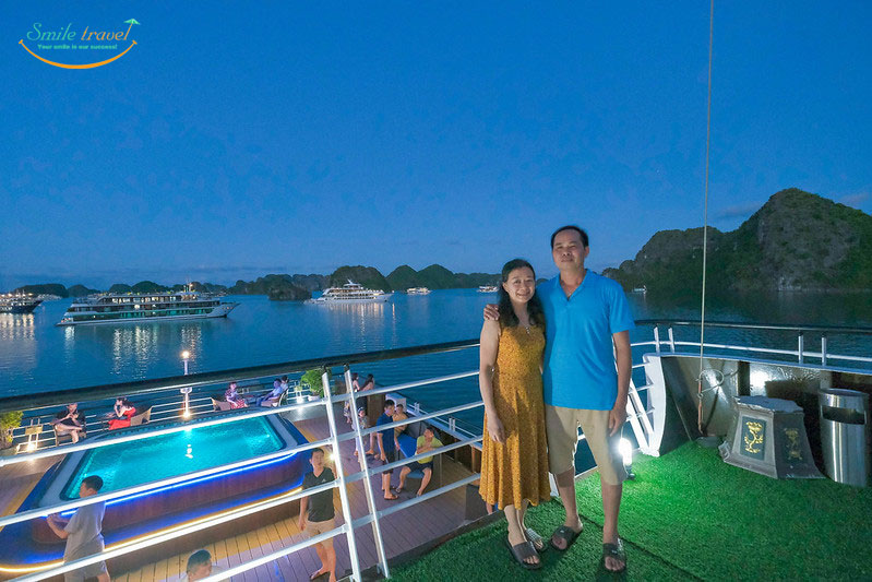 Halong La Casta Cruises è una compagnia di crociere a 5 stelle di alta qualità che opera nella baia di Halong- Lan Ha Mr..