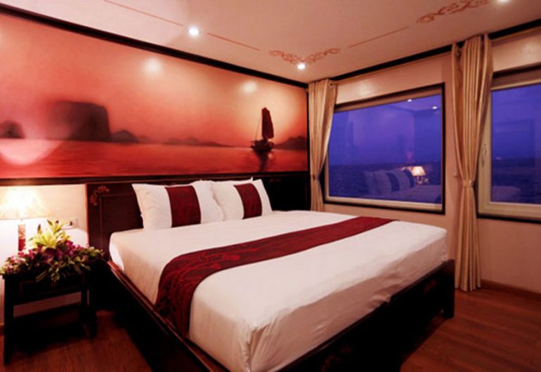 Huong Hai sealifecruise హాలాంగ్ బే