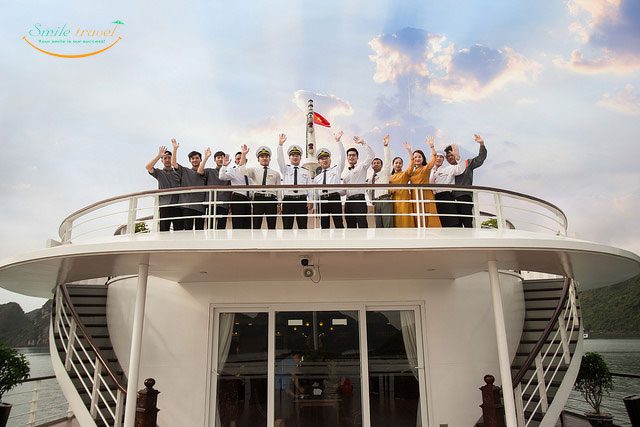 kapal pesiar mon cheri Teluk Halong- Lan Ha Mr.